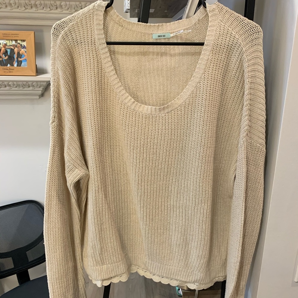Sweater with lace trim